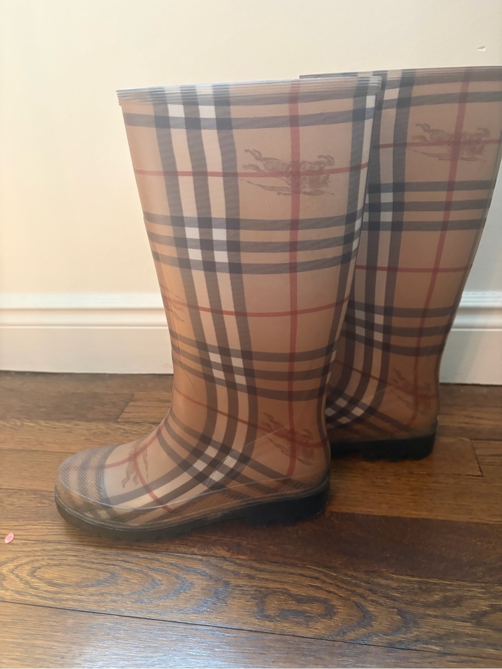 Authentic Burberry Rain Boots size 6.5 - Picture 3 of 3